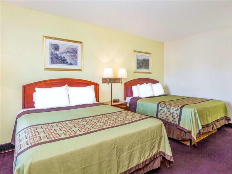 ซูเปอร์ 8 บาย วินด์แฮม เบเคอร์สฟิลด์/เซ็นทรัล Hotel เบเกอร์สฟีลด์ ภายนอก รูปภาพ
