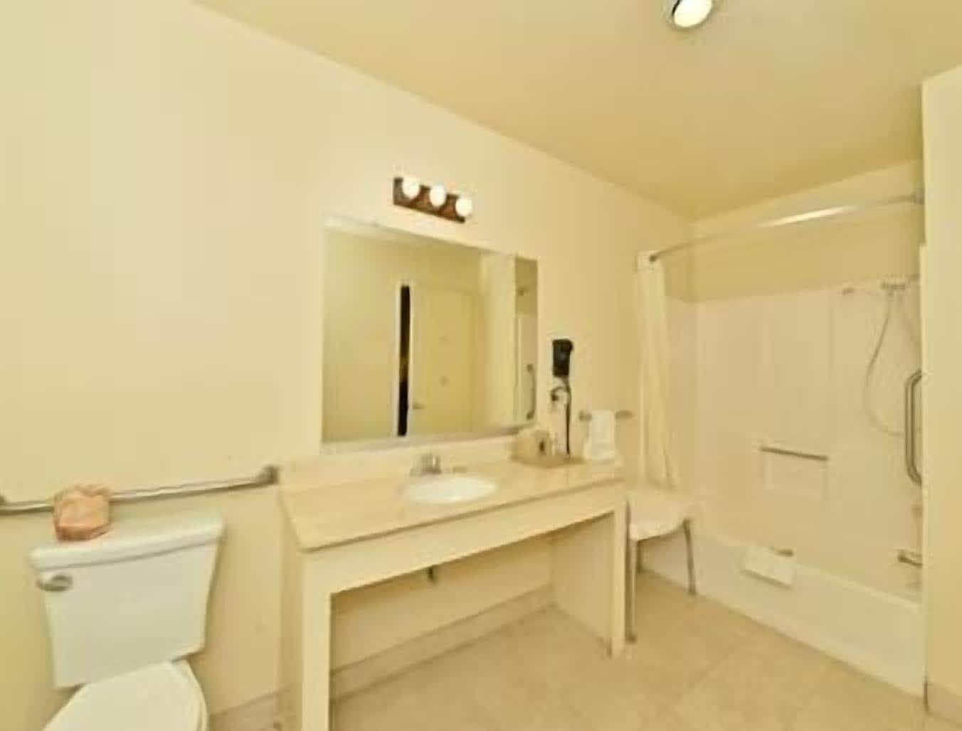 ซูเปอร์ 8 บาย วินด์แฮม เบเคอร์สฟิลด์/เซ็นทรัล Hotel เบเกอร์สฟีลด์ ภายนอก รูปภาพ