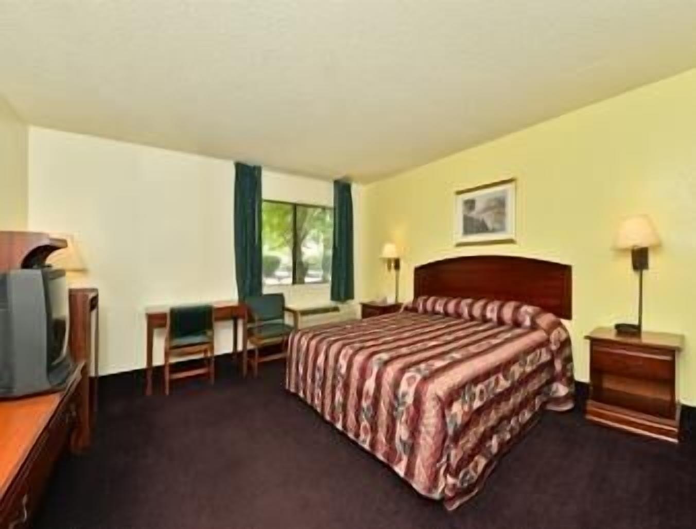 ซูเปอร์ 8 บาย วินด์แฮม เบเคอร์สฟิลด์/เซ็นทรัล Hotel เบเกอร์สฟีลด์ ภายนอก รูปภาพ
